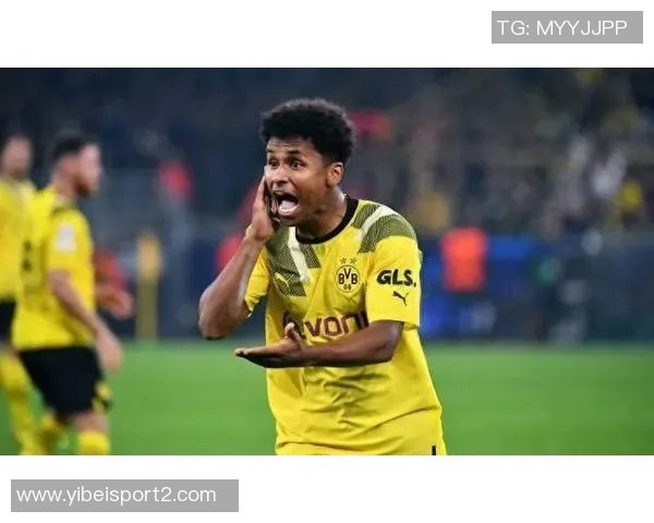 德天空报道多特蒙德积极推进阿德耶米续约经纪人门德斯与多队洽谈