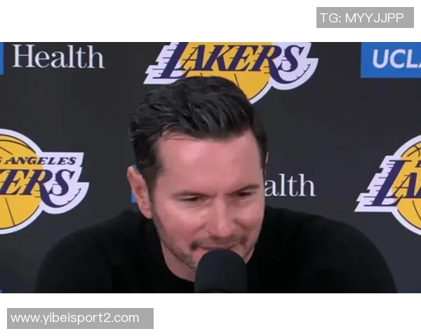 雷迪克质疑防守策略为何要在三分线外紧盯马克威廉姆斯