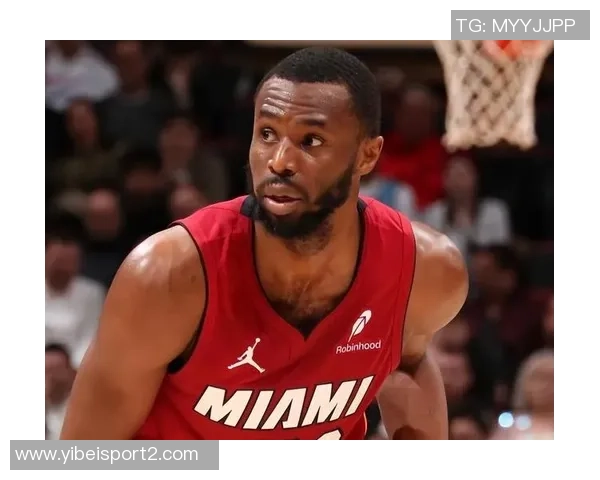 维金斯称赞鲍威尔赛季表现出色第四节关键时刻展现爆发力