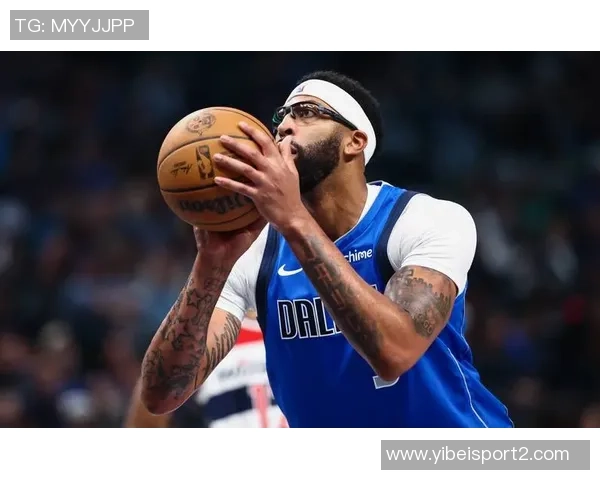 状元弗拉格表现不佳12投仅3中仅得10分7篮板6助攻2抢断1盖帽令人失望 状元弗拉格表现不佳12投仅3中仅得10分7篮板6助攻2抢断1盖帽令人失望